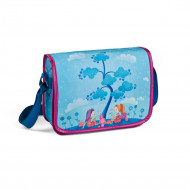 Kabelka dievča strom