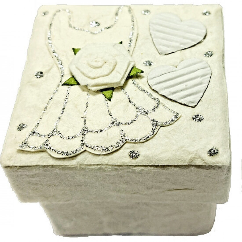 Krabička z ručného papiera  biela svadobné šaty